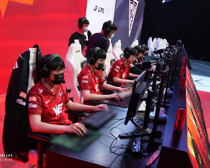 球队教练在 球队教练在