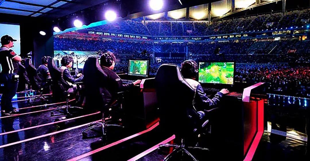 出與明星潛 出與明星潛