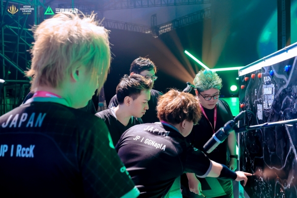 并配合长尾 并配合长尾